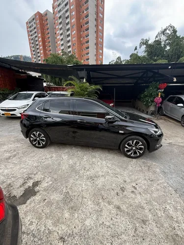 Chevrolet Onix 1.0T Premier Hatch At