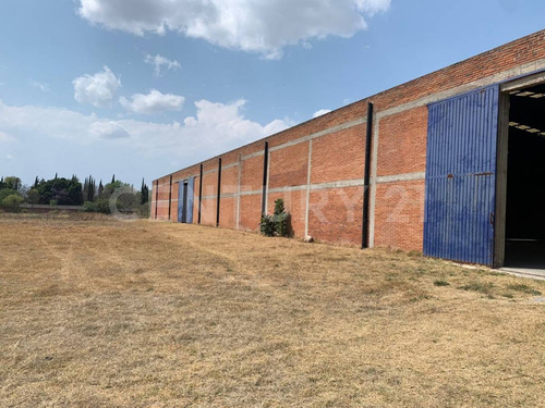 Renta De Bodega Zona Blvd.hermanos Serdan-15 De Mayo- La Libertad
