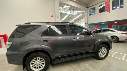 Imagen 4 de 10 de Fortuner 2.7 A/t 4x4 Gas/gasolina