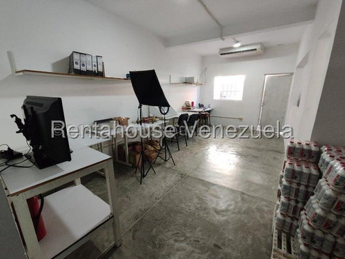 Terreno/local Comercial En Venta En Barquisimeto Crr 22 Posee 400m2 Oficinas Depositos Cod 25 11652 Comunicate Soy Gabi Irastorza