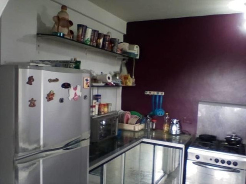 Imagen 8 de 30 de Ar López/** Edificio Con 2 Locales Comerciales Pb, 1er Piso Amplio Apartamento C/terraza 2do Piso Otro Apto Tipo Estudio Y + En Venta Barquisimeto Zona Oeste, Tlf. 04245257450. # 22-10177. Lara, Ven.