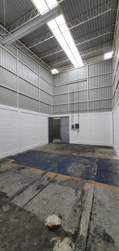Bodega En Condominio De 90m2 Para Distribucion,almacenamiento U Operaciones