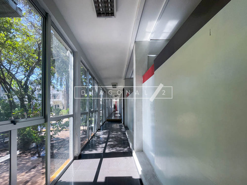 Imagen 5 de 17 de Bodega En Santiago