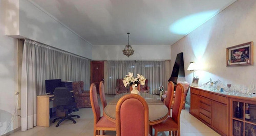 Casa Venta 3 Dormitorios 2 Baños 1 Terraza 2 Cocheras 165mts 2 Totales - La Plata