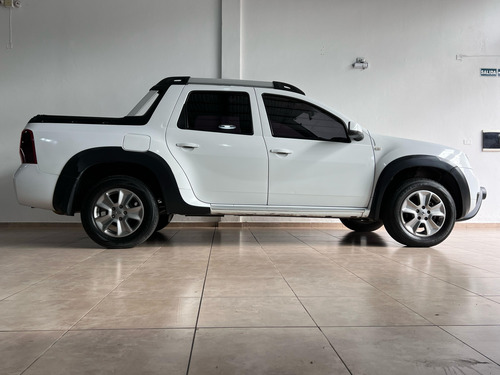Renault Duster Oroch 2.0 Outsider Plus