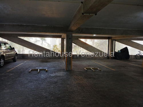 Apartamento En Alquiler En La Alameda 25-18038 As
