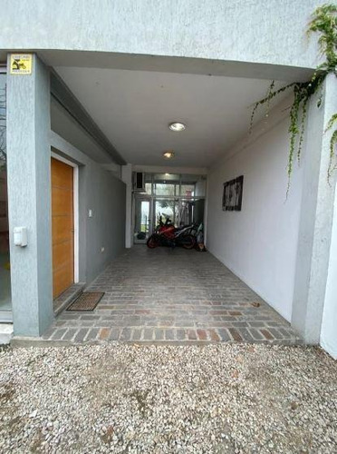 Imagen 6 de 30 de Casa Venta 3 Dormitorios ,3 Baños Y Pileta - Terreno 10 X 30 Mts - 300 Mts 2- San Carlos