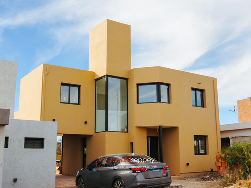 Casa En Venta En Salsipuedes - A Estrenar Con 3 Dormitorios - A 2 Cuadras De La Ruta E-53