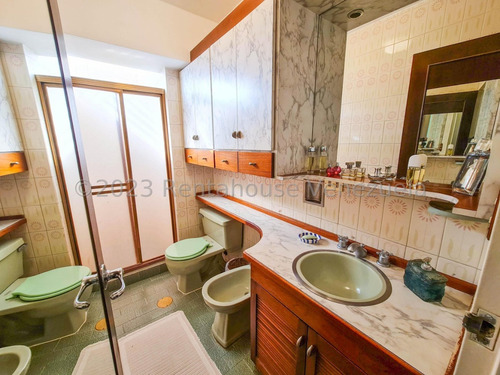 Apartamento En Venta En Los Naranjos Del Cafetal Ca 24-11095 Yg
