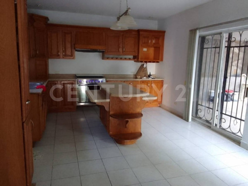 Imagen 28 de 30 de Hermosa Casa En Renta En Quintas San Sebastian. Fraccionamiento Privado