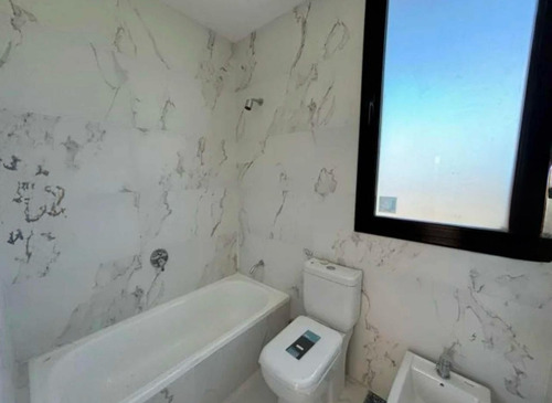 Casa En Venta El Canton A La Laguna