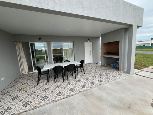 Casa En Alquiler En El Barrio San Felipe
