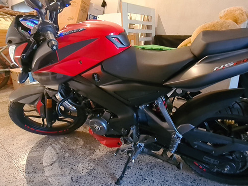 Bajaj Rouser Ns200