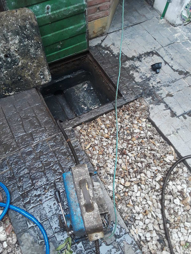 Imagen 8 de 10 de Destapaciones Cloacas, Pluviales,destapaciones Con Maquina.