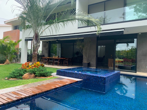Imagen 3 de 14 de Preciosa Residencia Colindante Al Green
