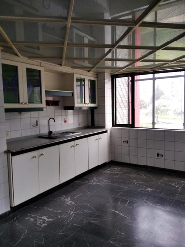 Imagen 2 de 18 de Espectacular Departamento Xtra Lujo 245m2 Acabado Europeo Marmol Italiano. Garages Cubiertos V E N D O D O P O R T U N I D A D $. 880/m2 Por Viaje.. Abajo Del Cc El Bosque. Regalo Urgente Pilas