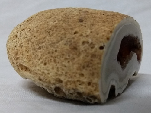 Imagem 4 de 8 de Geodo Ágata C/ Ametista Interna 4,8cm Pedra Brasileira Novo