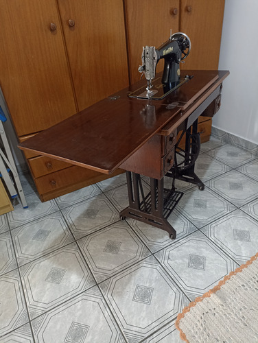 Máquina De Costura Wealthy, Made In Japam ( Ler A Descrição) Preto (Usado)