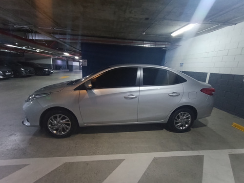 Toyota Yaris 1.5 107cv Xls Sedan