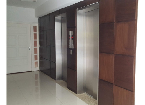 Alto Hatillo Espectacular Vista Pozo De Agua Calle Privada Vigilancia Edificio Nuevo Pisos De Mármol Cocina Ciao Cucine 180mts 4h/4b/ Exclusivo Edificio Nuevo 2 Puestos En Sótano Maletero