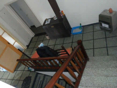 Hermosa: 4 Dor, 2 B, 2 Plantas, Terraza, Balcón. Si Banco