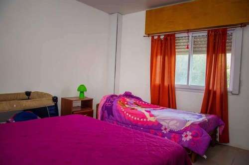 Casa En Venta - 3 Dormitorios 2 Baños - 1.500mts2 - General Roca