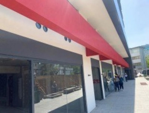 Excelente Local Comercial Nuevo, Providencia
