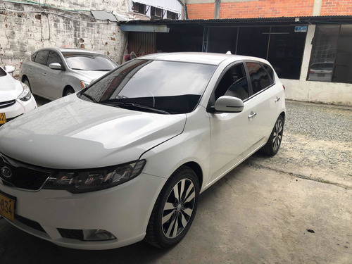 Kia Cerato Forte 2013 1.6 Hb
