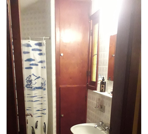 Chalet Excelente Ubicación Incluye Parque Con Salida A Dos Calles, Oportunidad. Dueño Vende.