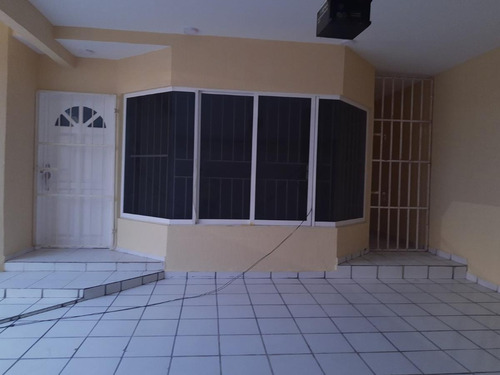 Imagen 2 de 20 de Jardines De Mocambo, Casa En Renta Amplia Cerca De La Uvm