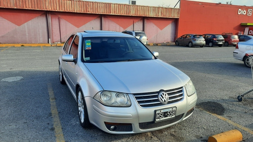 Imagen 6 de 12 de Volkswagen Bora 2009 1.8 Highline T 180cv