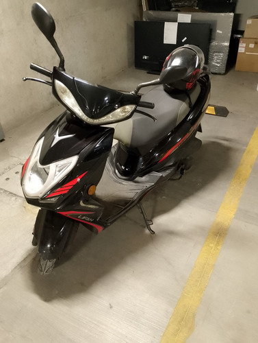 Motor 125 Color Negro Modelo Scooter