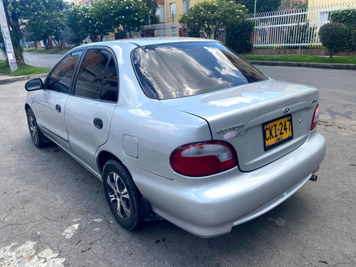 Hyundai Accent Ls Mt1400cc Plata Elegante Aa Rines