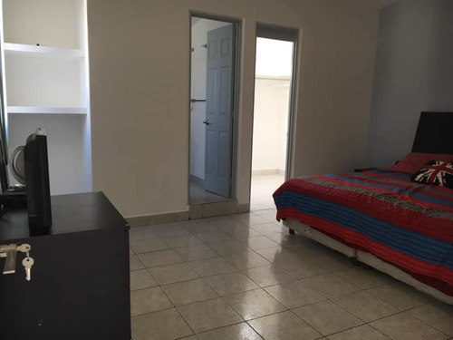 Se Renta Casa Amplia, Amueblada, En Condominio Con Alberca, 3 Recamaras, Jardin, Jacuzzi, Estacionamiento En Burgos, Cuernavaca. Urge.