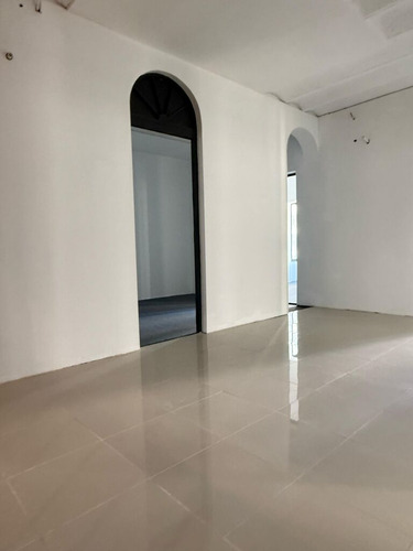 Alquiler Edificio Tres Pisos De Oficina En 18 De Julio