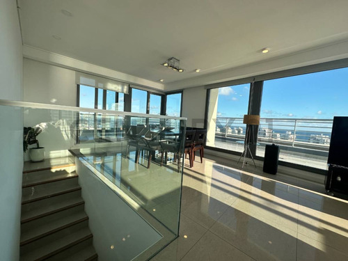 Penthouse En Venta Con Vista Panorámica, Alexander Boulevard. Punta Del Este