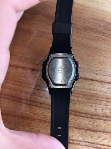 Reloj Okusai Usado Digital Negro Rojo Gris (Usado)