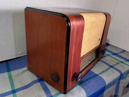 Radio De Bulbos Philips / Canadá 1950 (Usado)