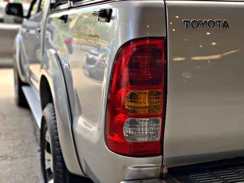 Toyota Hilux Dx 2.5 Tdi 4x2 2006 220.000km Gris