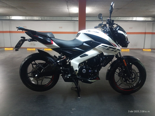 Bajaj Rouser Ns200