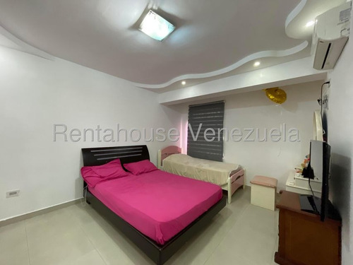 Rent-a-house Vende Bellísimo Penthouse, Amoblado, Planta Eléctrica Total, Pozo De Agua, Base Aragua, Maracay, Estado Aragua, 25-16171 Gf.