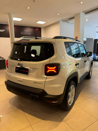 Jeep Renegade 1.8 Sport At6