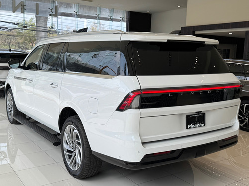 Lincoln Navigator L Reserve