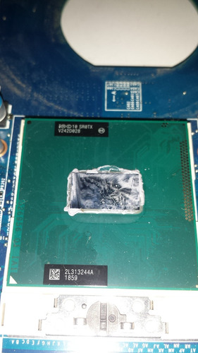Procesador Intel Core i3-3120M AW8063801111700 de 2 núcleos y 2.5GHz de frecuencia con gráfica integrada