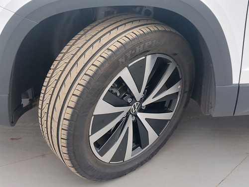 Volkswagen Taos 1.4 250 TSI TOTAL FLEX HIGHLINE AUTOMÁTICO