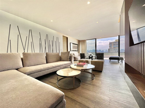 Moderno Penthouse: El Golf