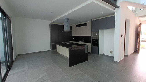 Casa Nueva En Venta En La Cima