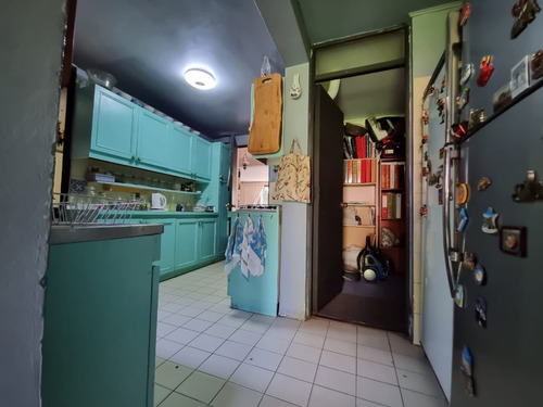 Vendo Casa Estoril 3d/2b+p.servicio Ubicación Full Conectada
