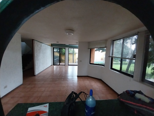 Renta Las Palmas Amplia Casa En Condominio, Vigilan