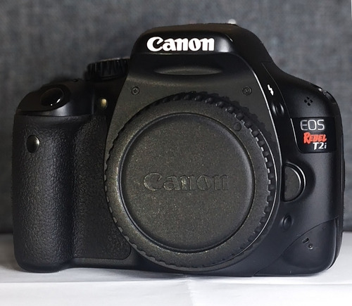 Canon Eos Rebel T2i + Lentes Tamron 28-80mm Y 75-300mm.